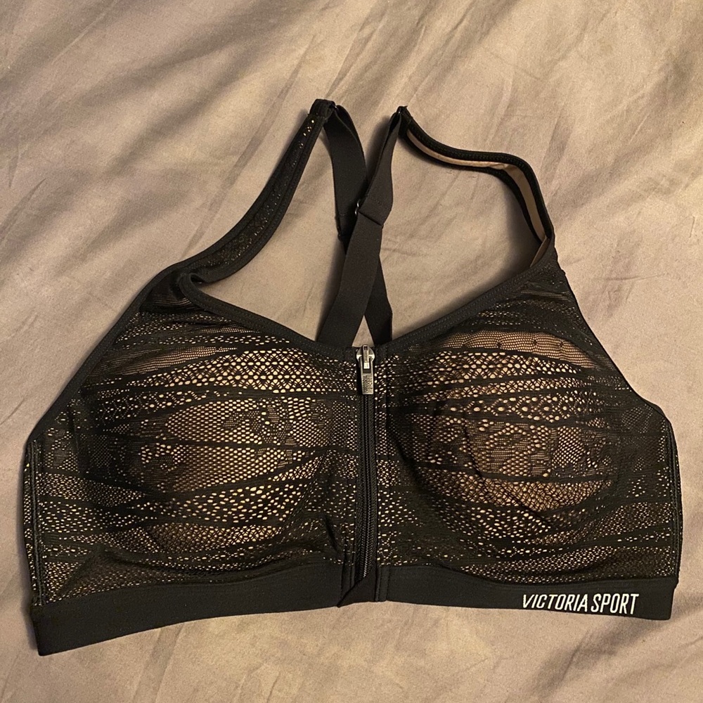 Knock out Victoria secret sports bra 36c